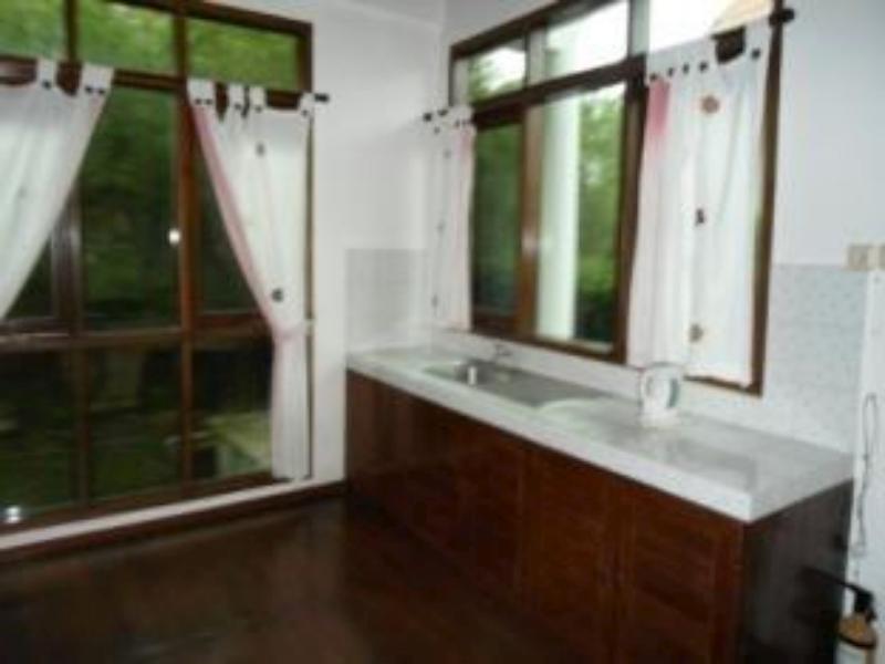 Nasta Inn Trawas Exterior foto
